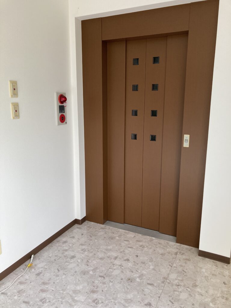 エレベーター